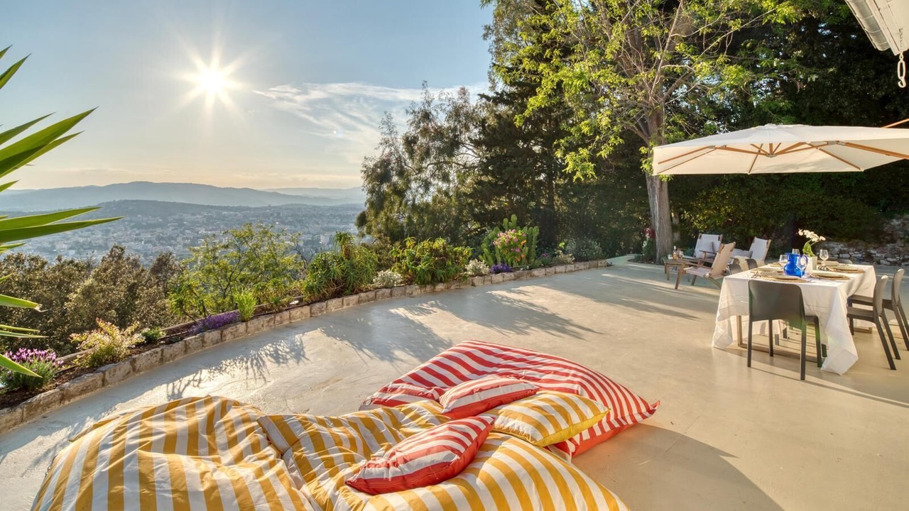 Photo of Outdoor in California - Pezou