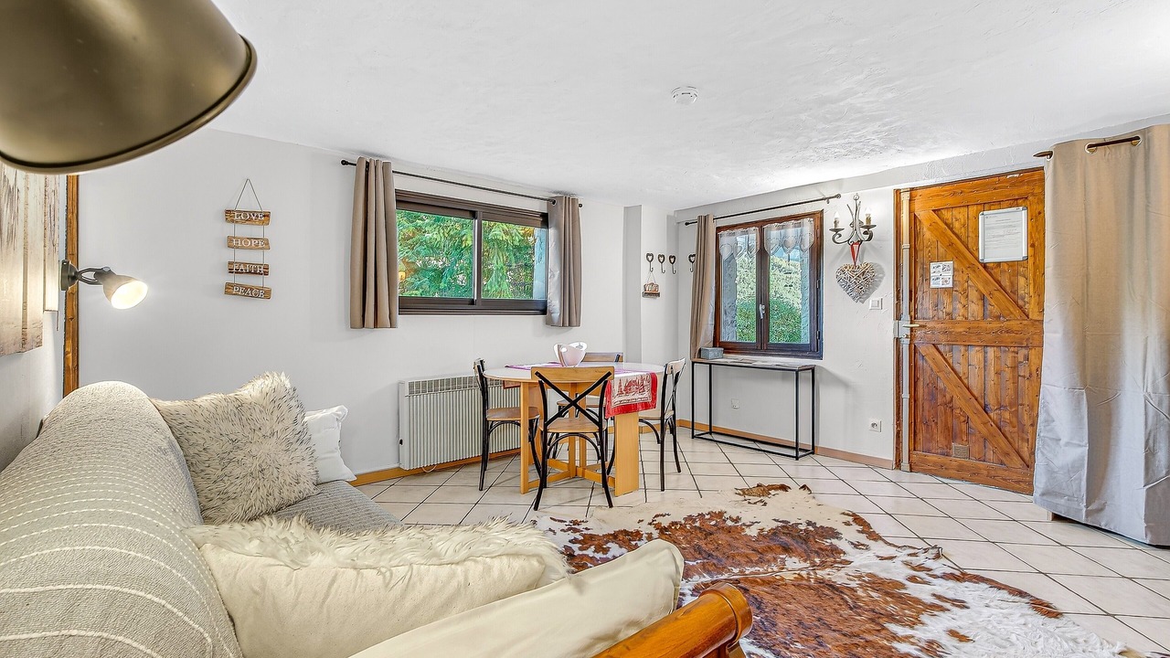 Photo of Livingroom in Beauvezer