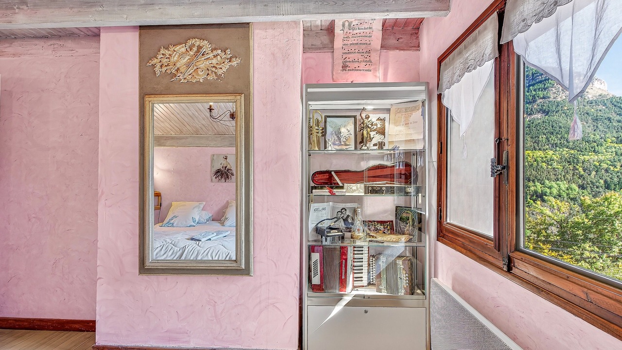 Photo of Bedroom in Beauvezer
