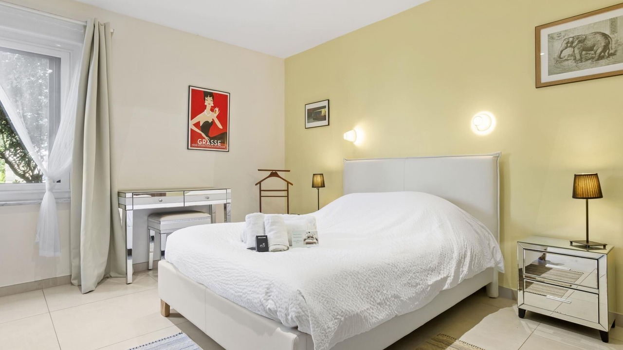 Photo of Bedroom in Boulouris-sur-Mer