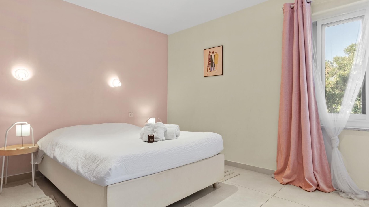 Photo of Bedroom in Boulouris-sur-Mer