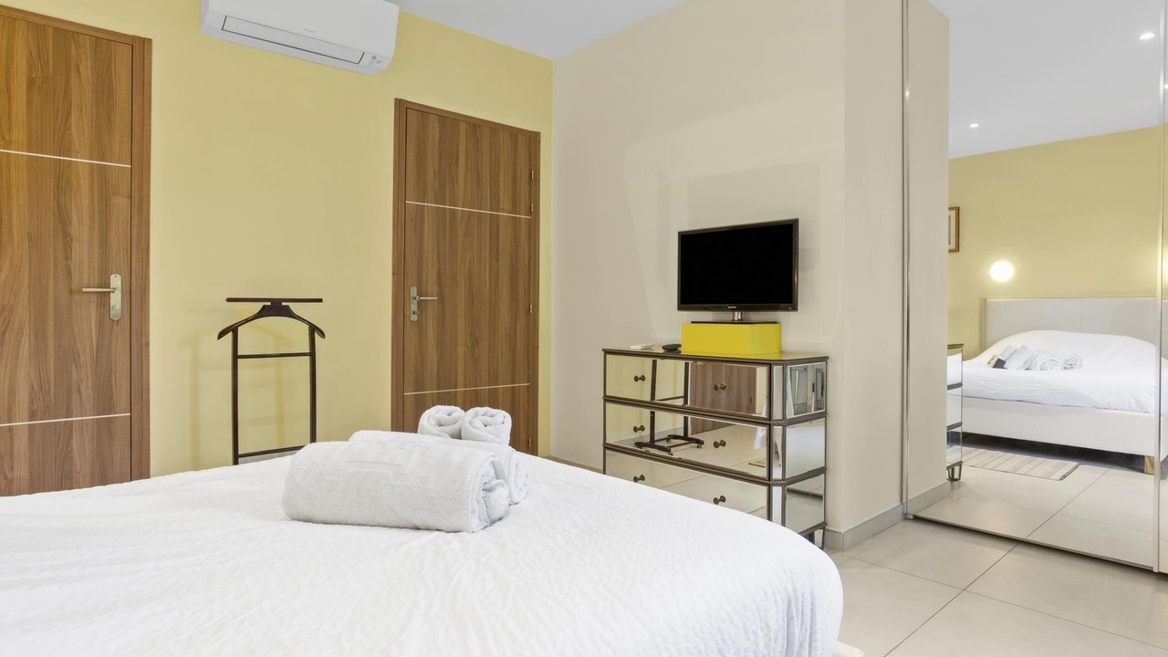 Photo of Bedroom in Boulouris-sur-Mer