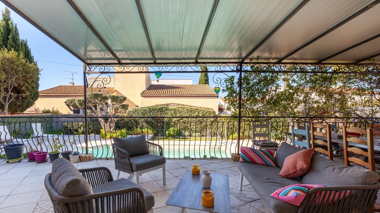 Photo of Patio Balcony in Port-Saint-Louis-du-Rhone