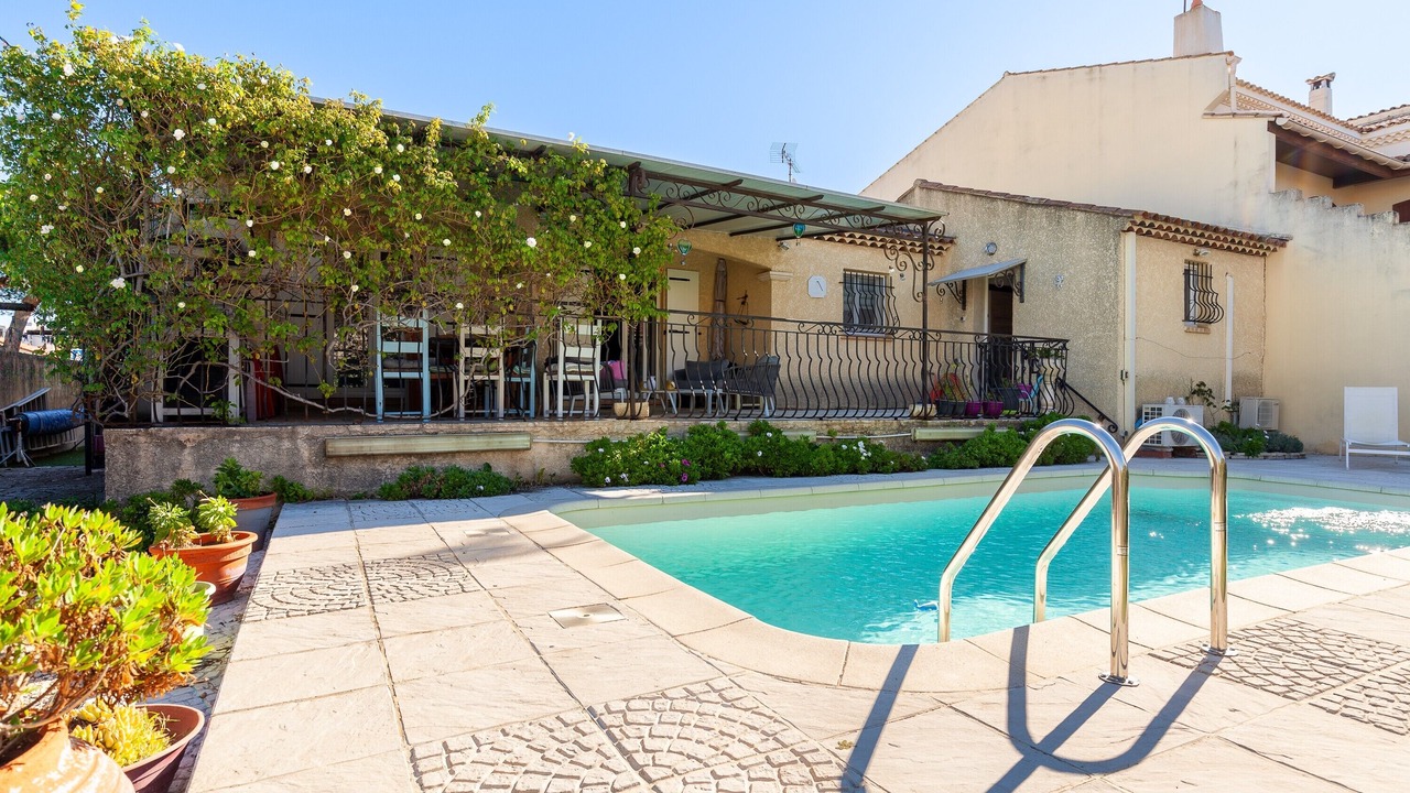 Photo of Outdoor in Port-Saint-Louis-du-Rhone