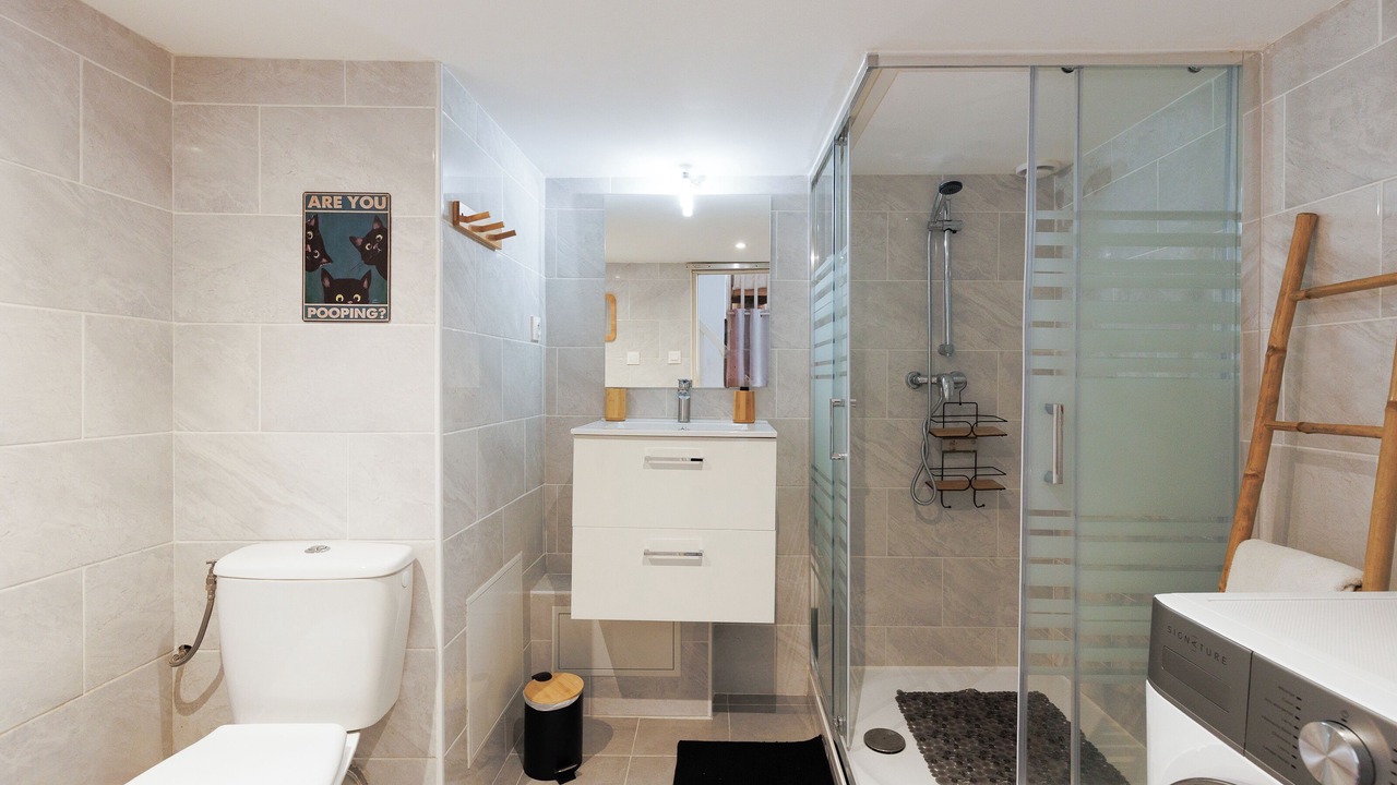 Photo of Bathroom in Carnot