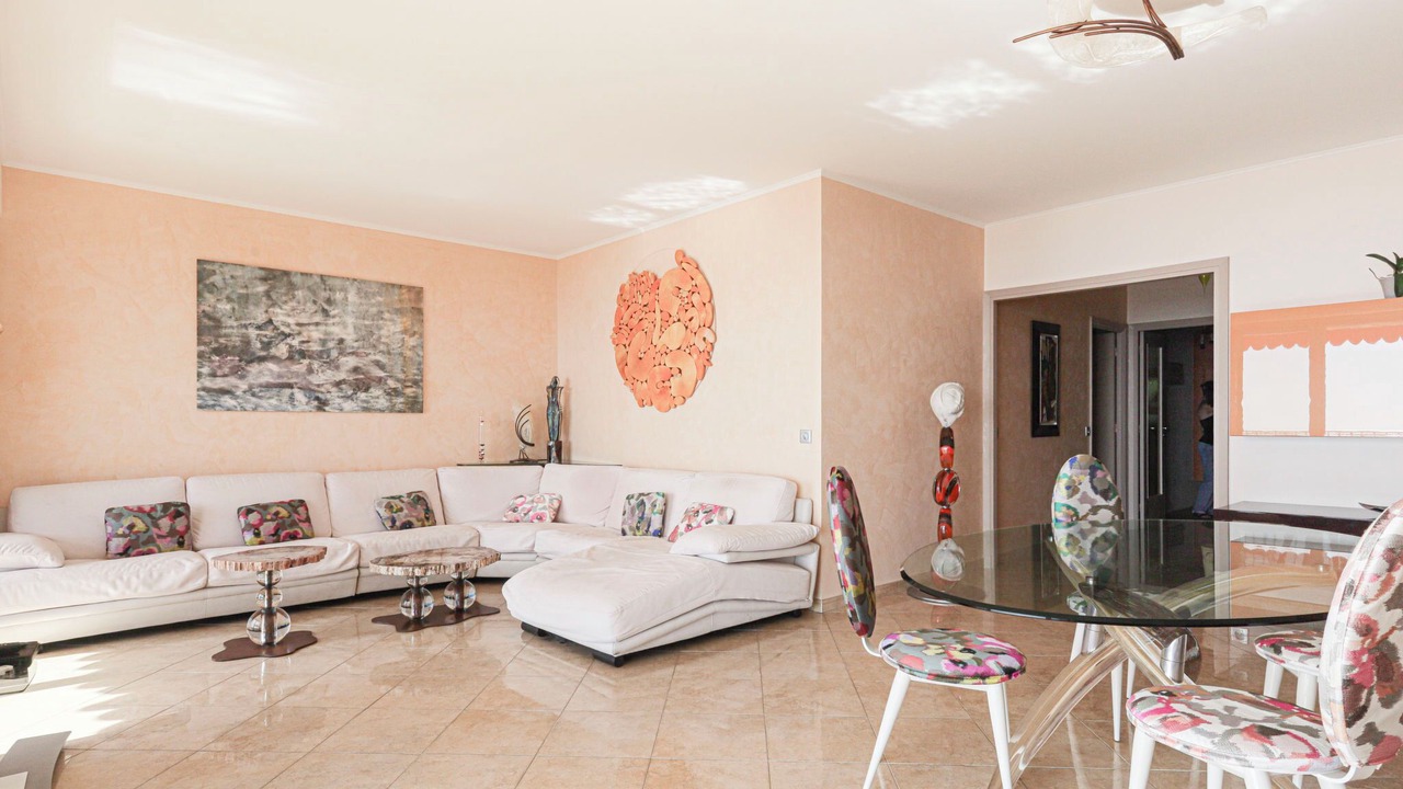 Photo of Livingroom in Fabron