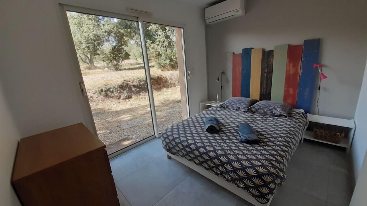 Photo of Bedroom in Boisseron