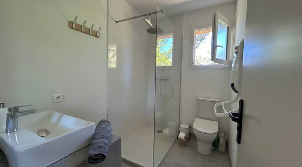Photo of Bathroom in Boisseron