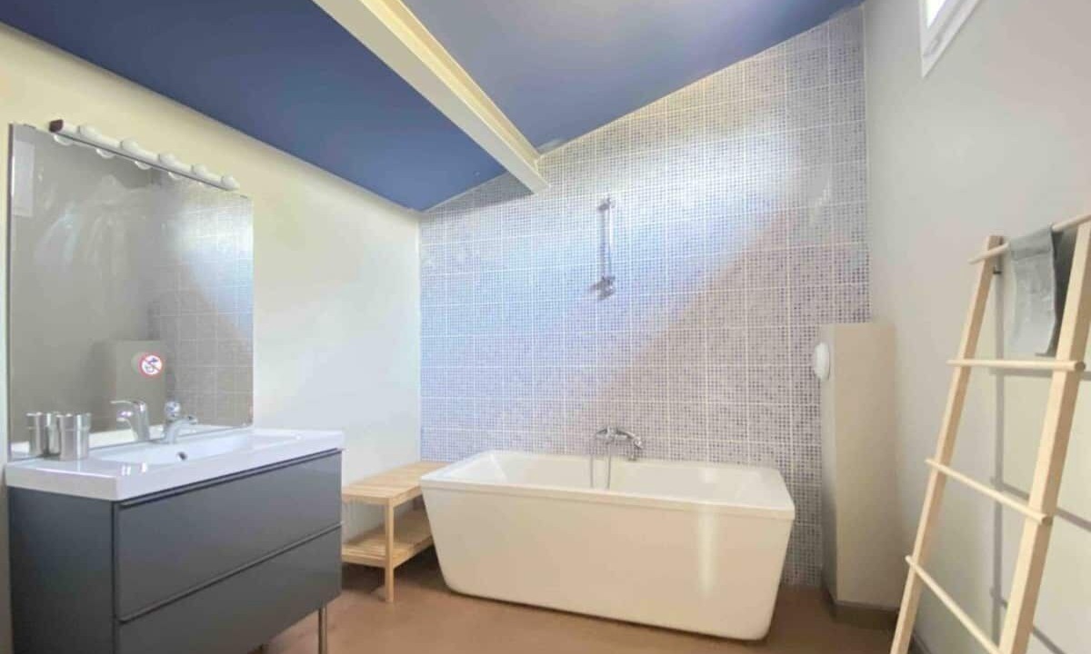 Photo of Bathroom in Boisseron