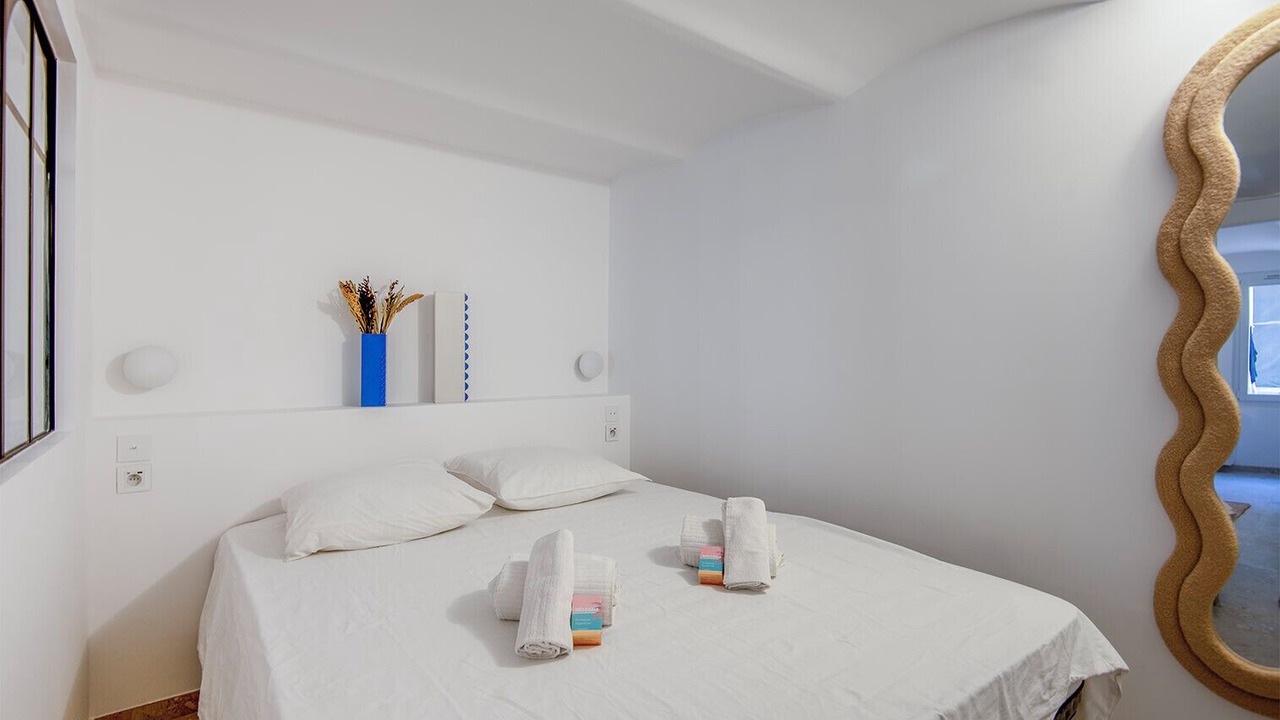 Photo of Bedroom in Saint-Lambert