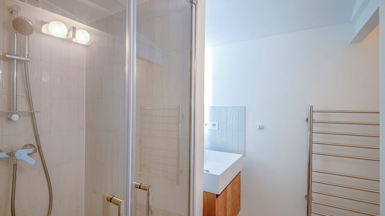 Photo of Bathroom in Saint-Lambert