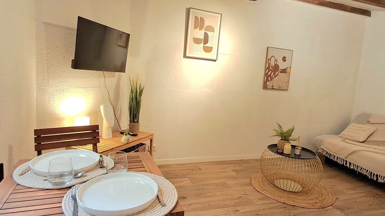 Photo of Livingroom in Nimes City Centre