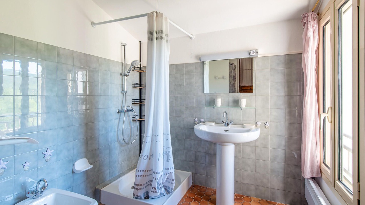 Photo of Bathroom in Saignon