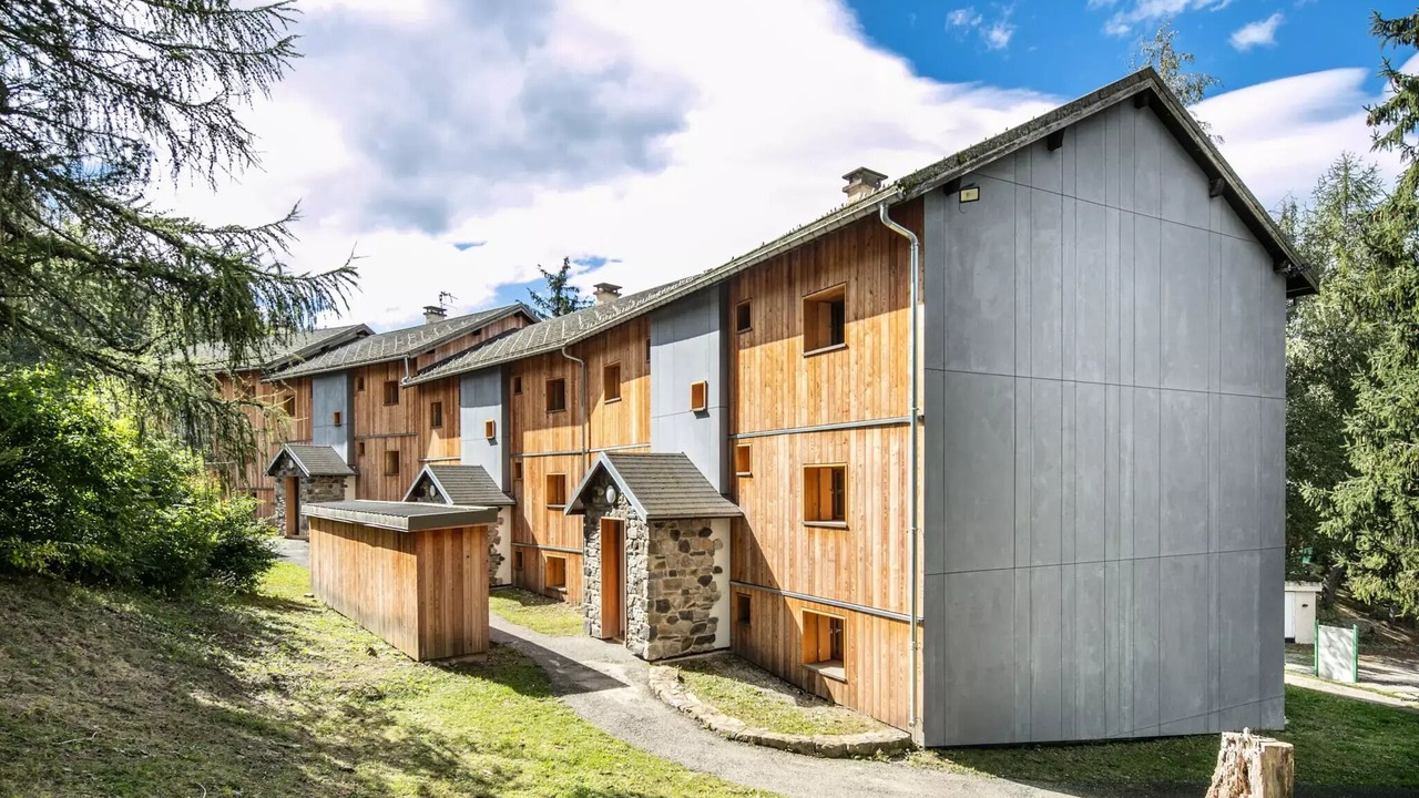 Photo of Outdoor in Saint-Leger-les-Melezes