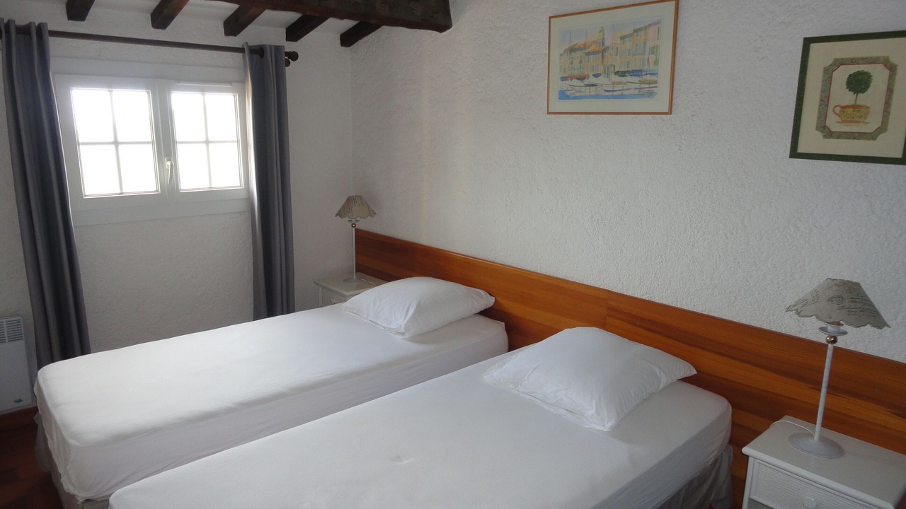 Photo of Bedroom in Guerrevieille