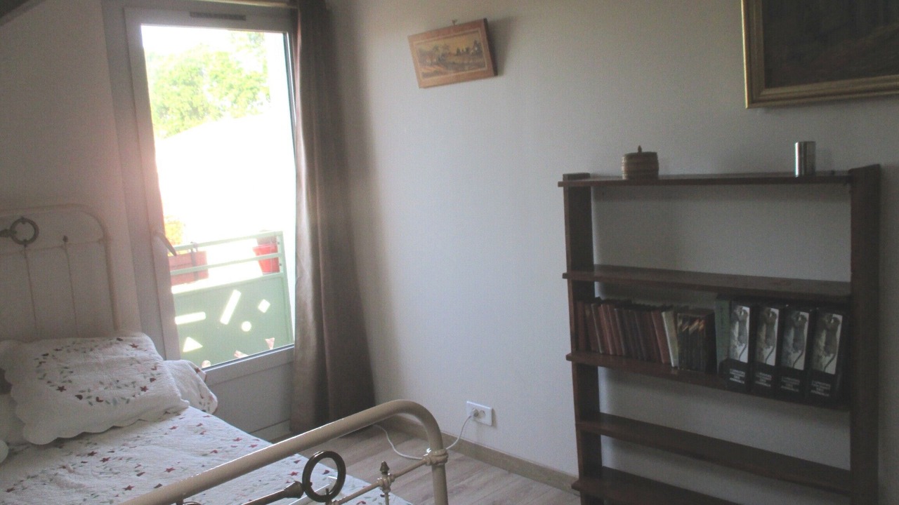 Photo of Bedroom in Lunel-Viel