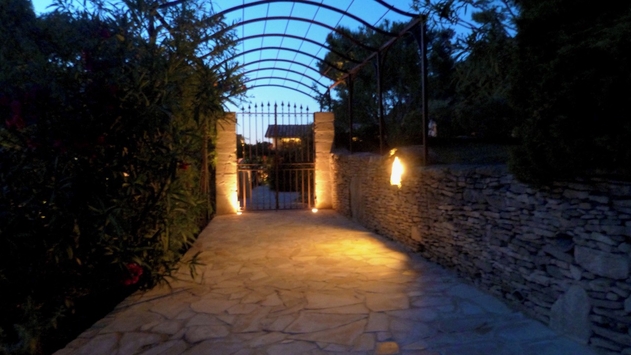 Photo of Outdoor in Orgon