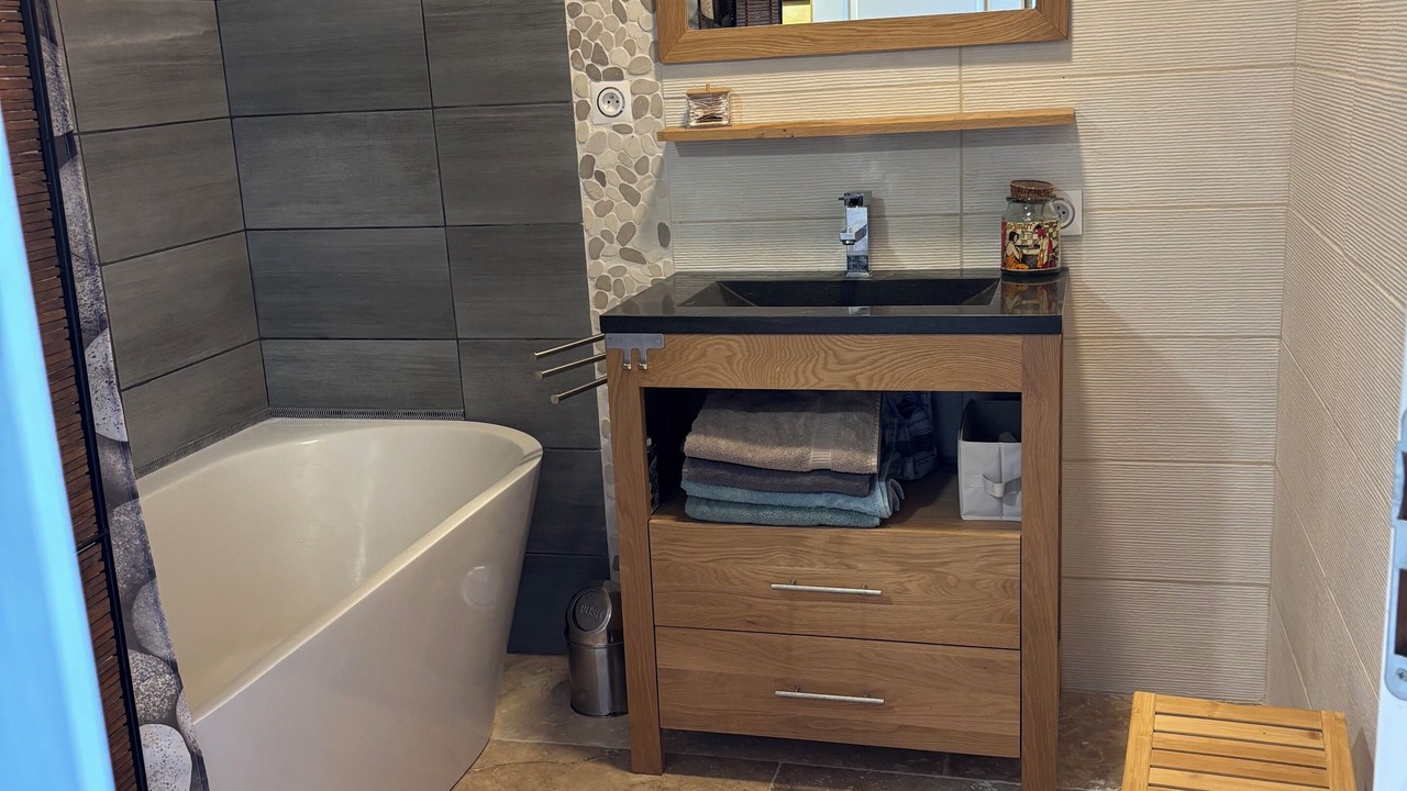 Photo of Bathroom in Serviers-et-Labaume