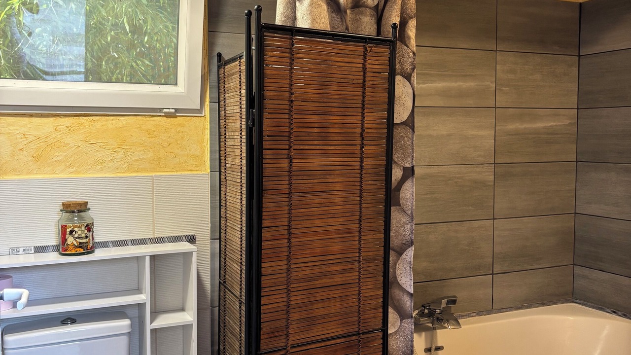 Photo of Bathroom in Serviers-et-Labaume