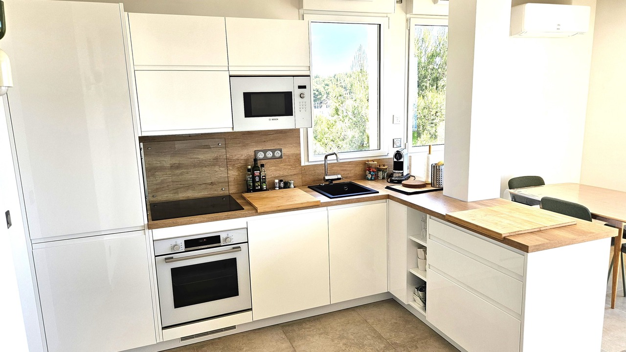 Photo of Kitchen in Ensues-la-Redonne