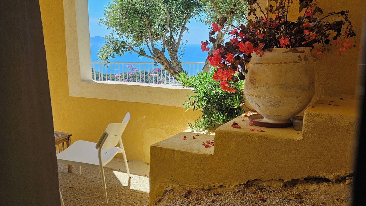Photo of Patio Balcony in Ensues-la-Redonne