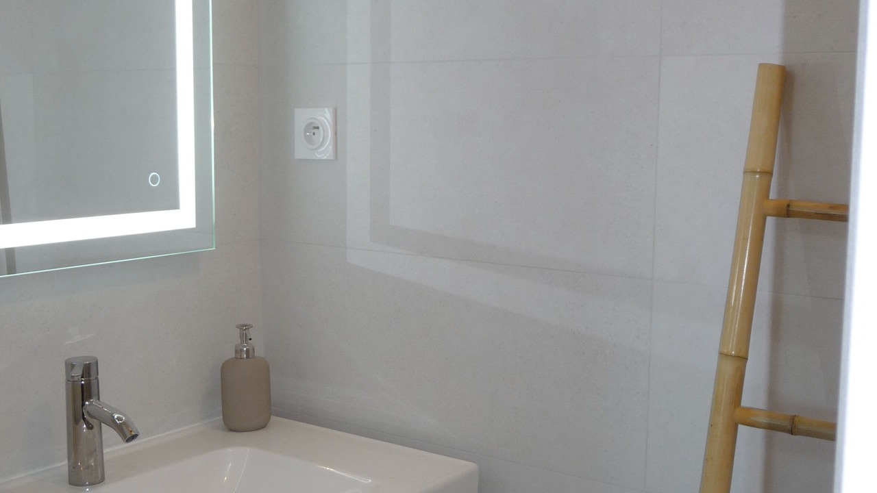 Photo of Bathroom in Roujan