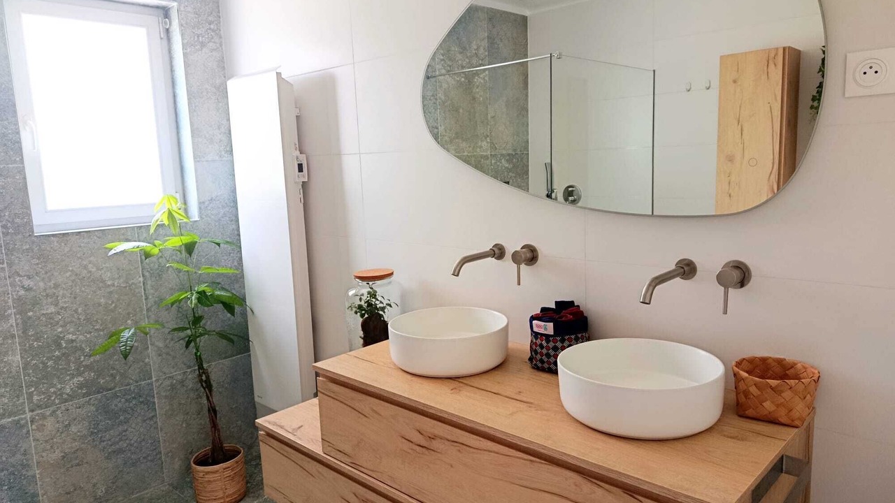 Photo of Bathroom in Velleron