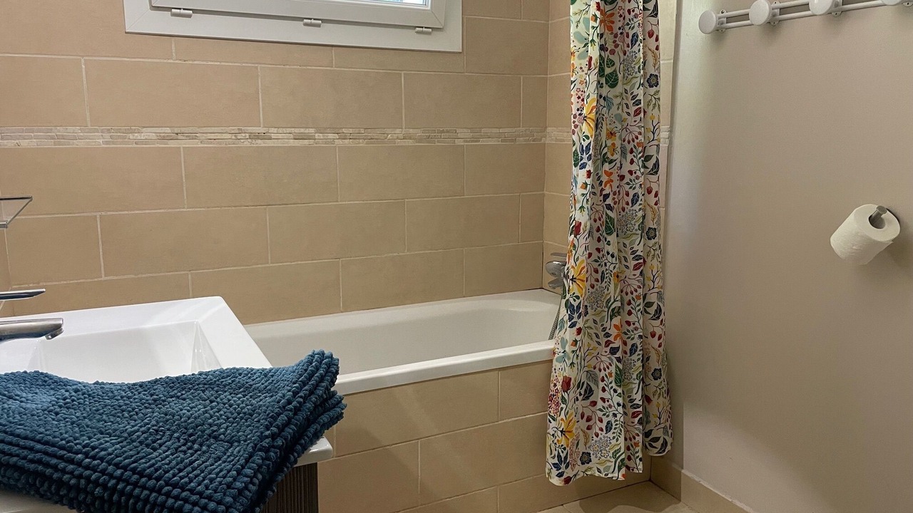 Photo of Bathroom in Eygalieres