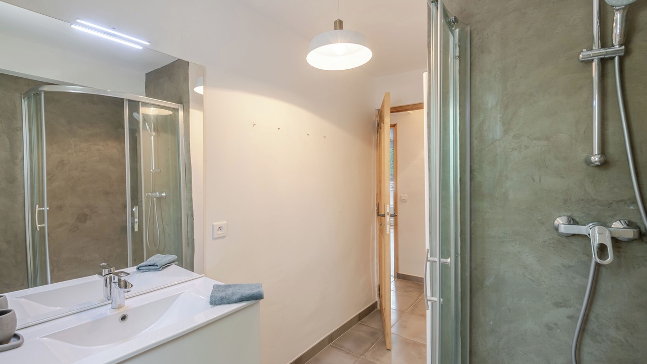 Photo of Bathroom in Bonnieux