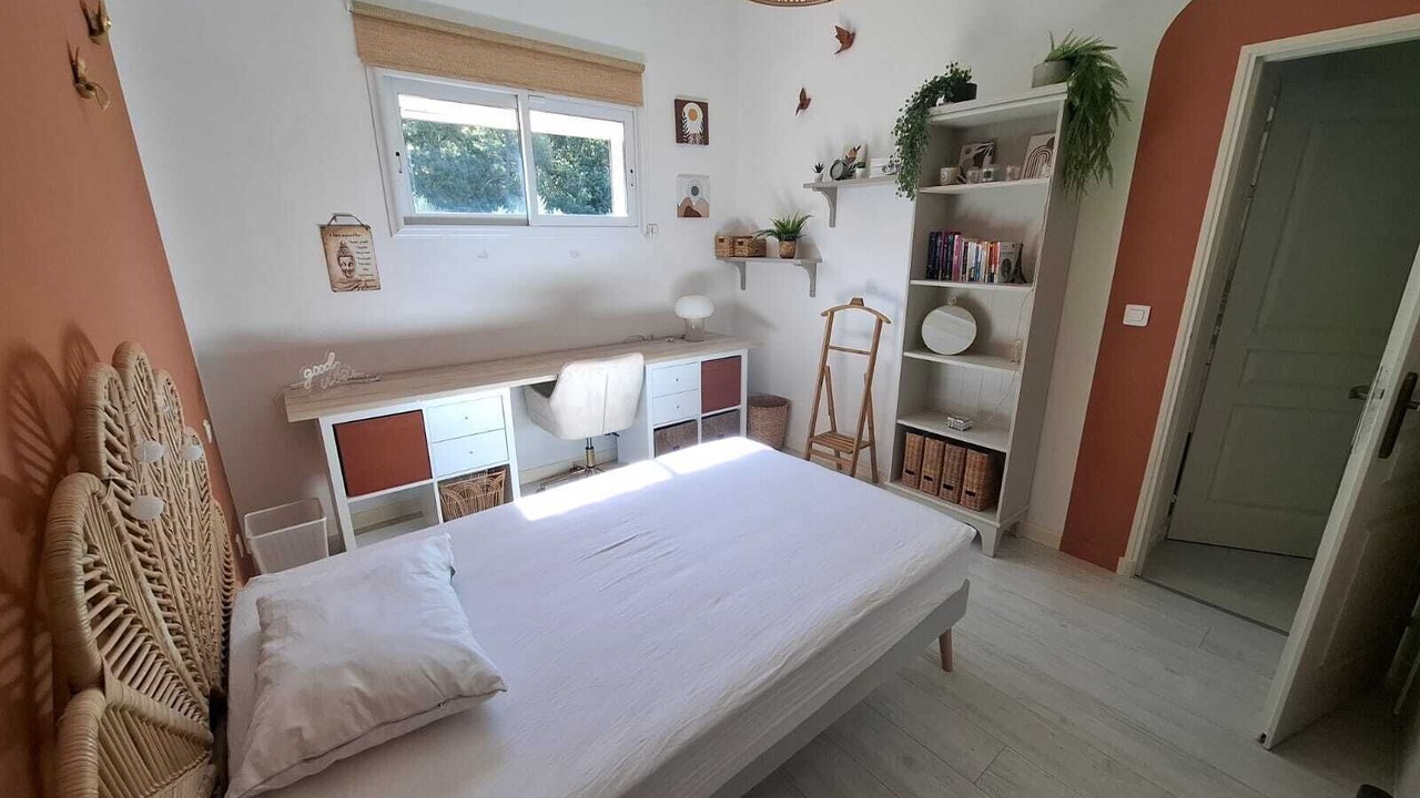 Photo of Bedroom in Gemenos