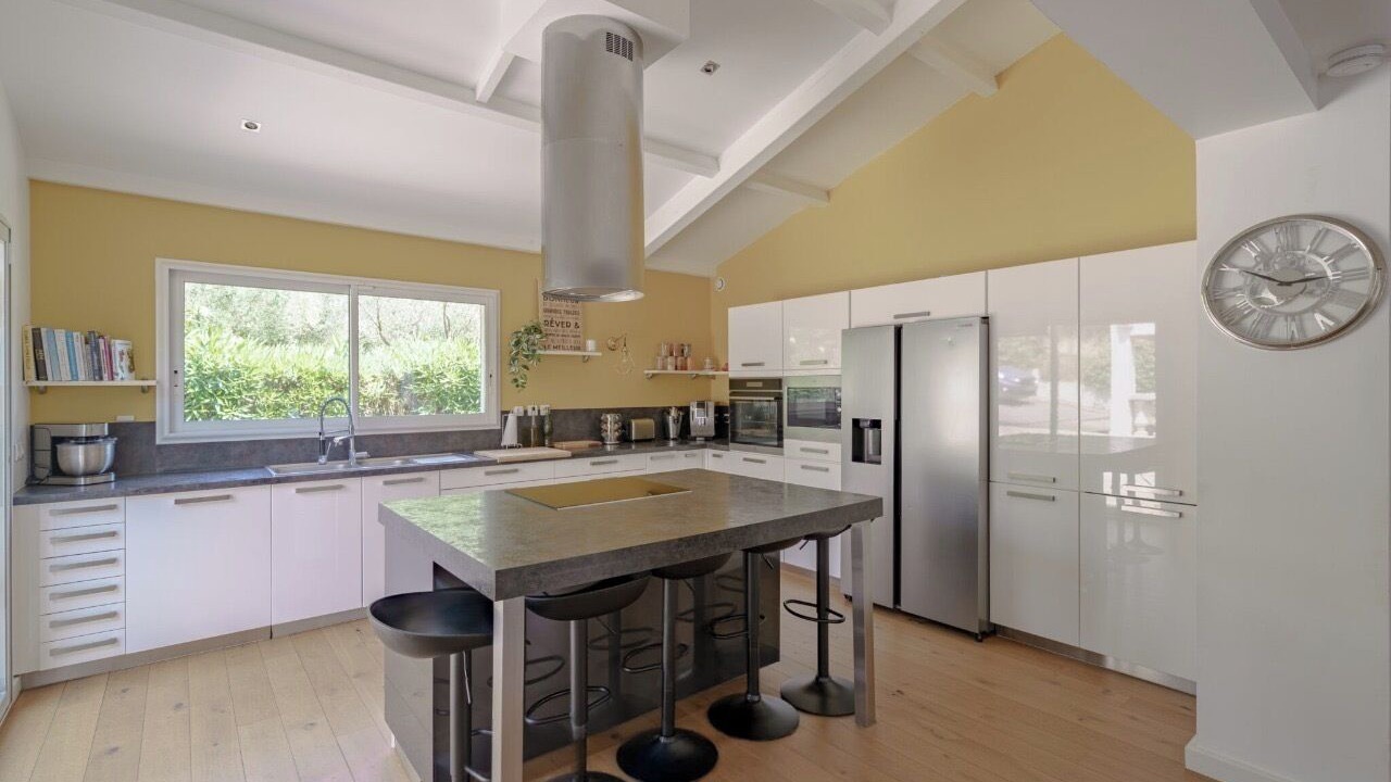 Photo of Kitchen in Gemenos