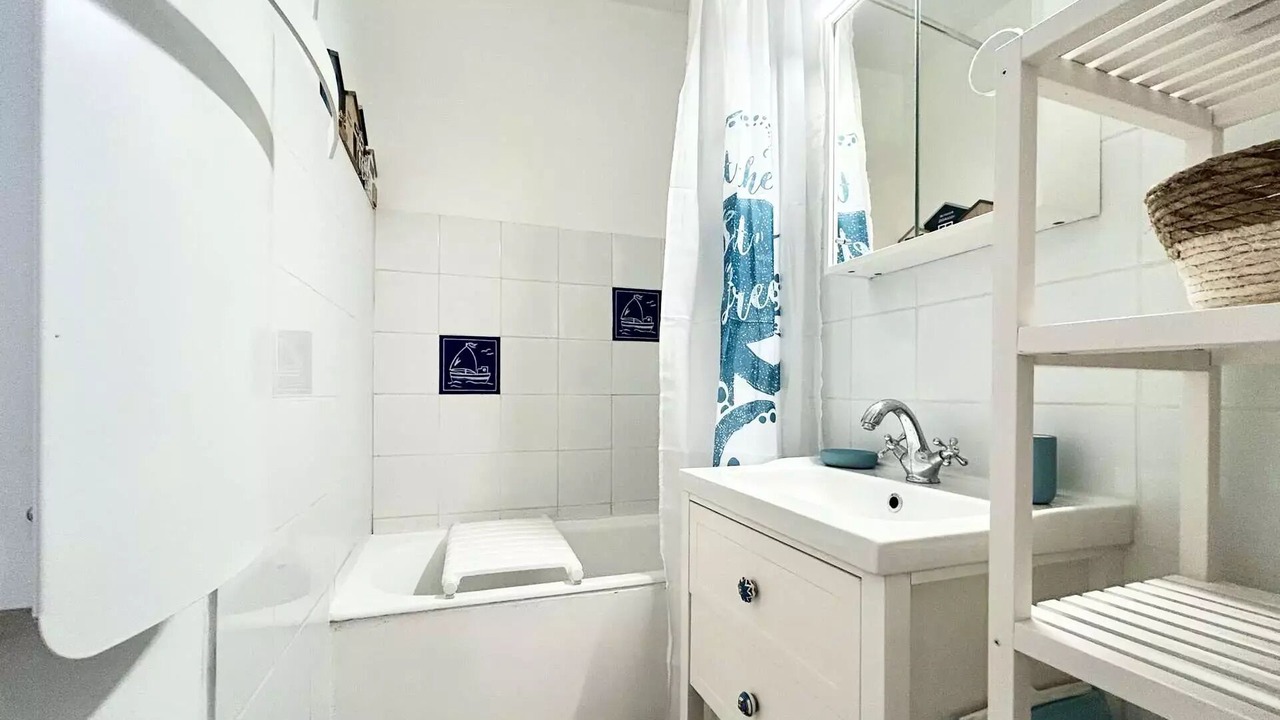 Photo of Bathroom in Greoux-les-Bains