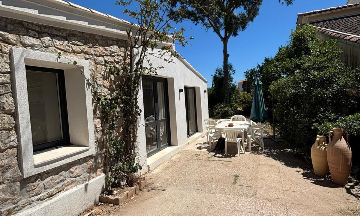 Photo of Outdoor in Hyeres