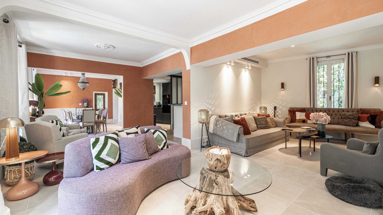 Photo of Livingroom in California - Pezou