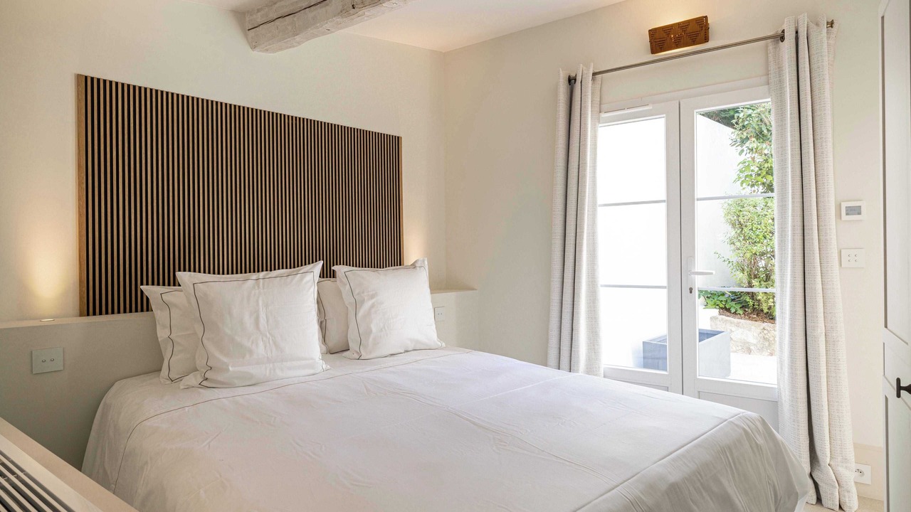 Photo of Bedroom in California - Pezou