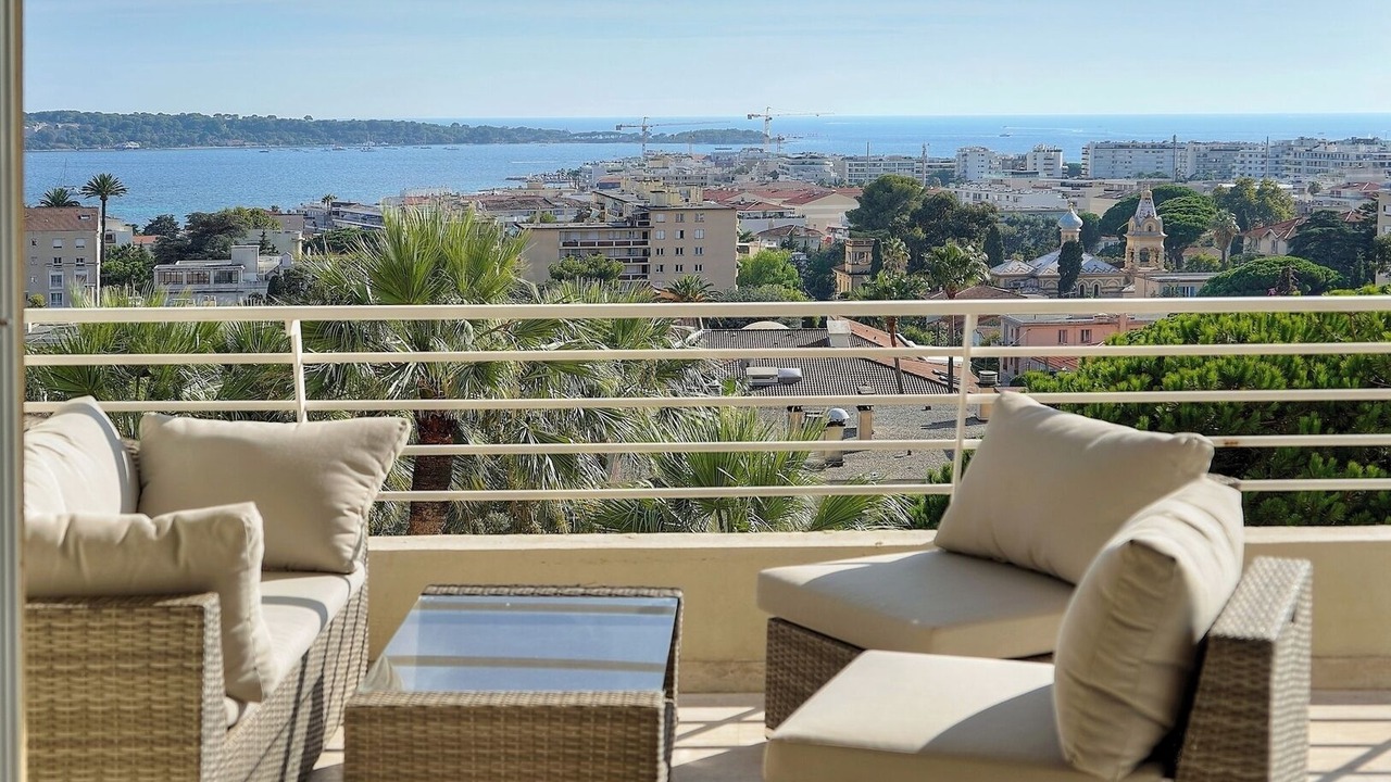 Photo of Outdoor in California - Pezou