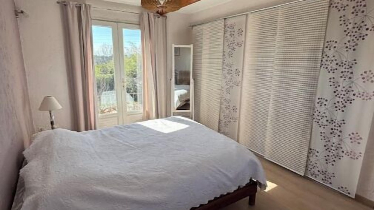Photo of Bedroom in Cavaillon