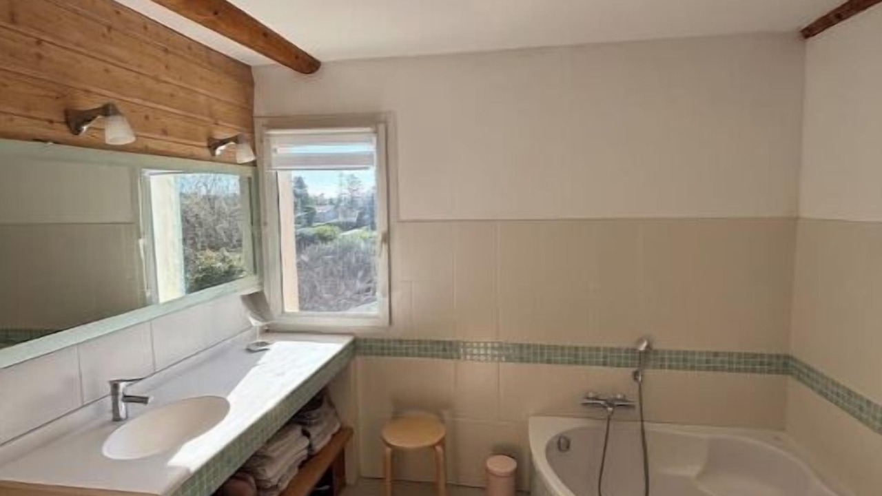 Photo of Bathroom in Cavaillon