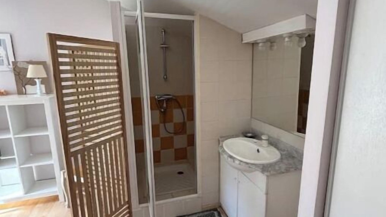 Photo of Bathroom in Cavaillon