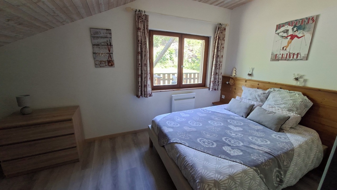 Photo of Bedroom in Enchastrayes