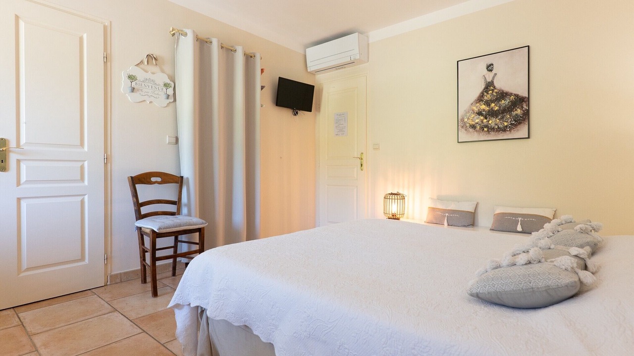 Photo of Bedroom in Moustiers-Sainte-Marie