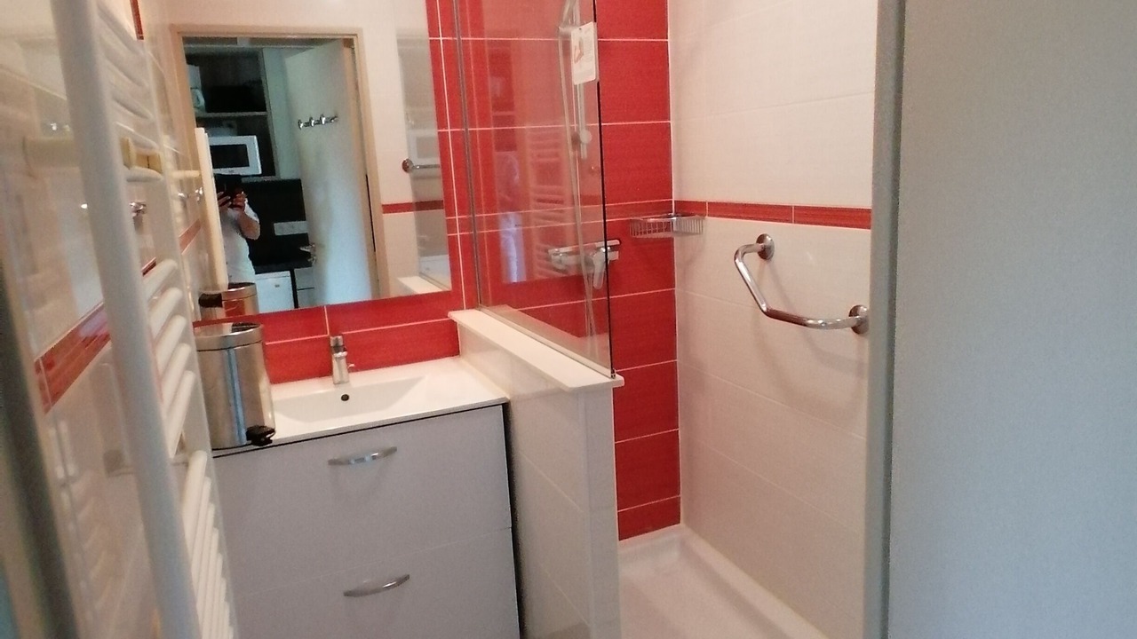 Photo of Bathroom in Boulouris-sur-Mer