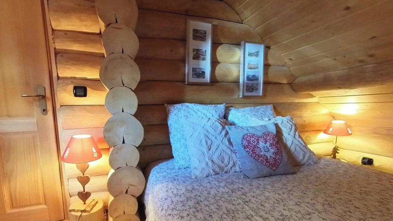 Photo of Bedroom in Allos