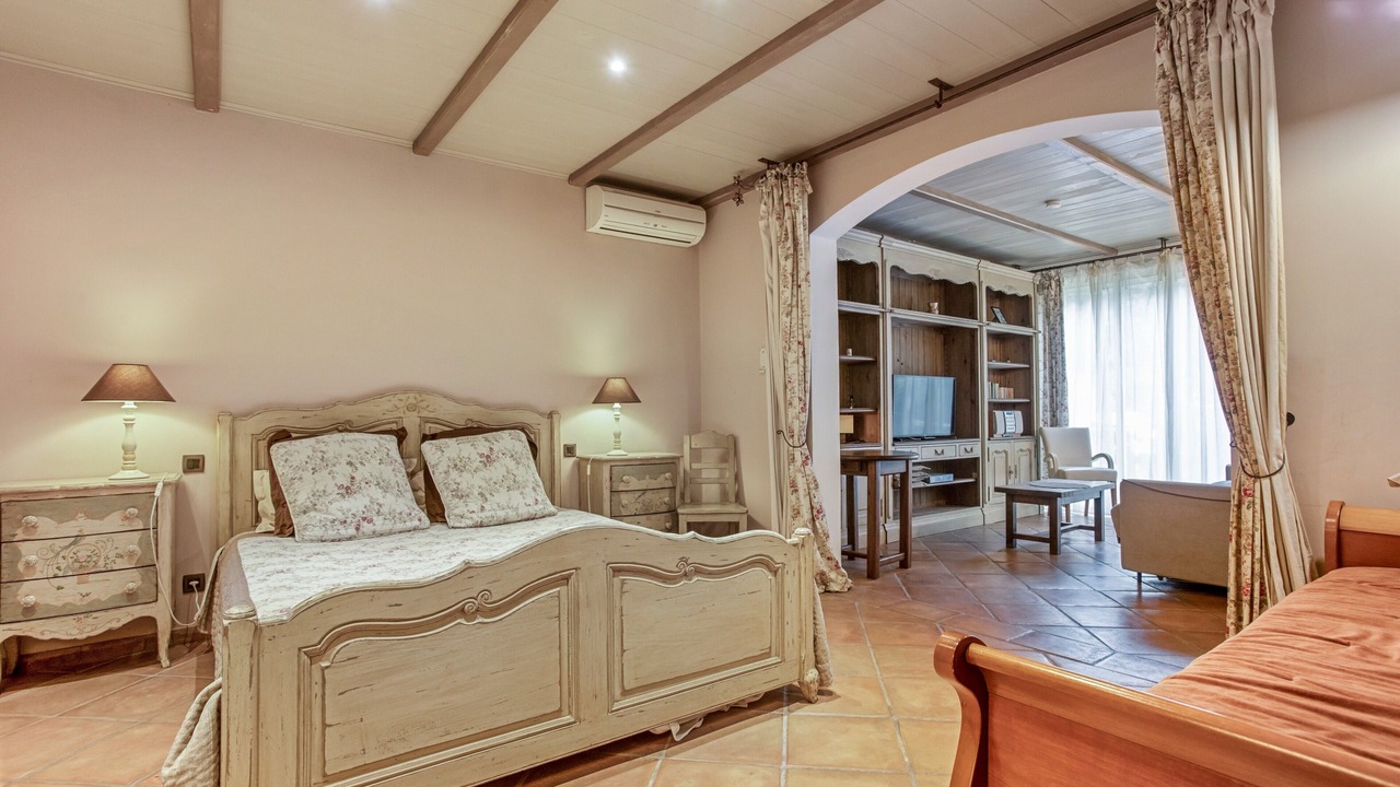 Photo of Bedroom in La Cadiere-d'Azur