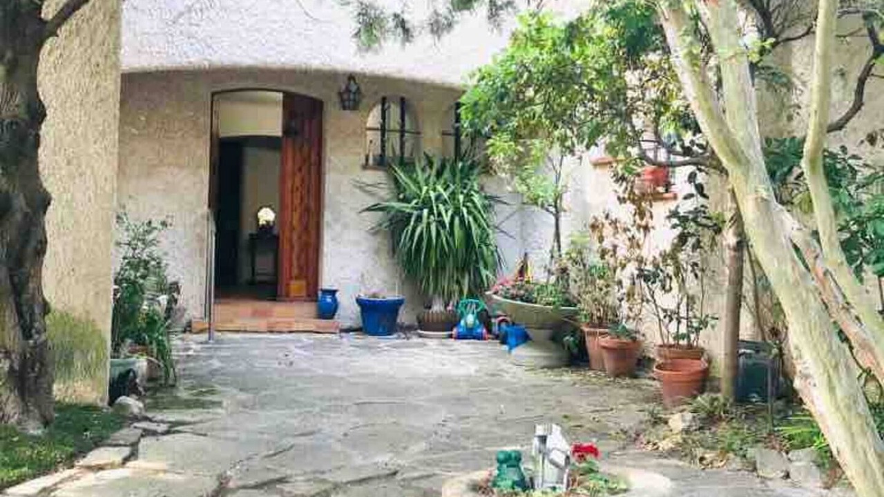 Photo of Outdoor in Saint-Mitre-les-Remparts