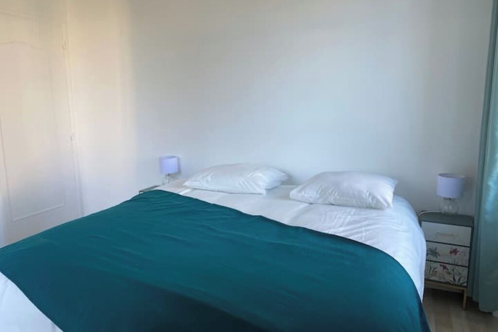 Photo of Bedroom in California - Pezou