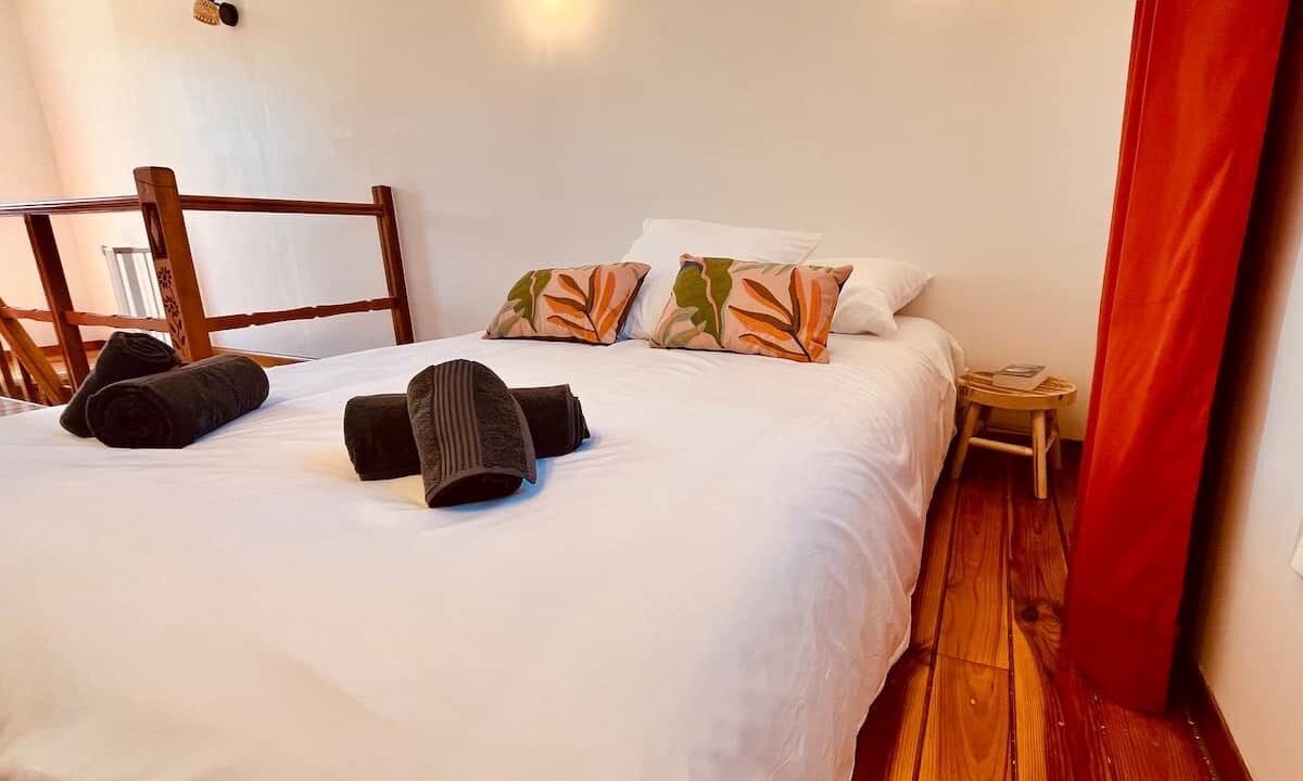 Photo of Bedroom in Simiane-Collongue