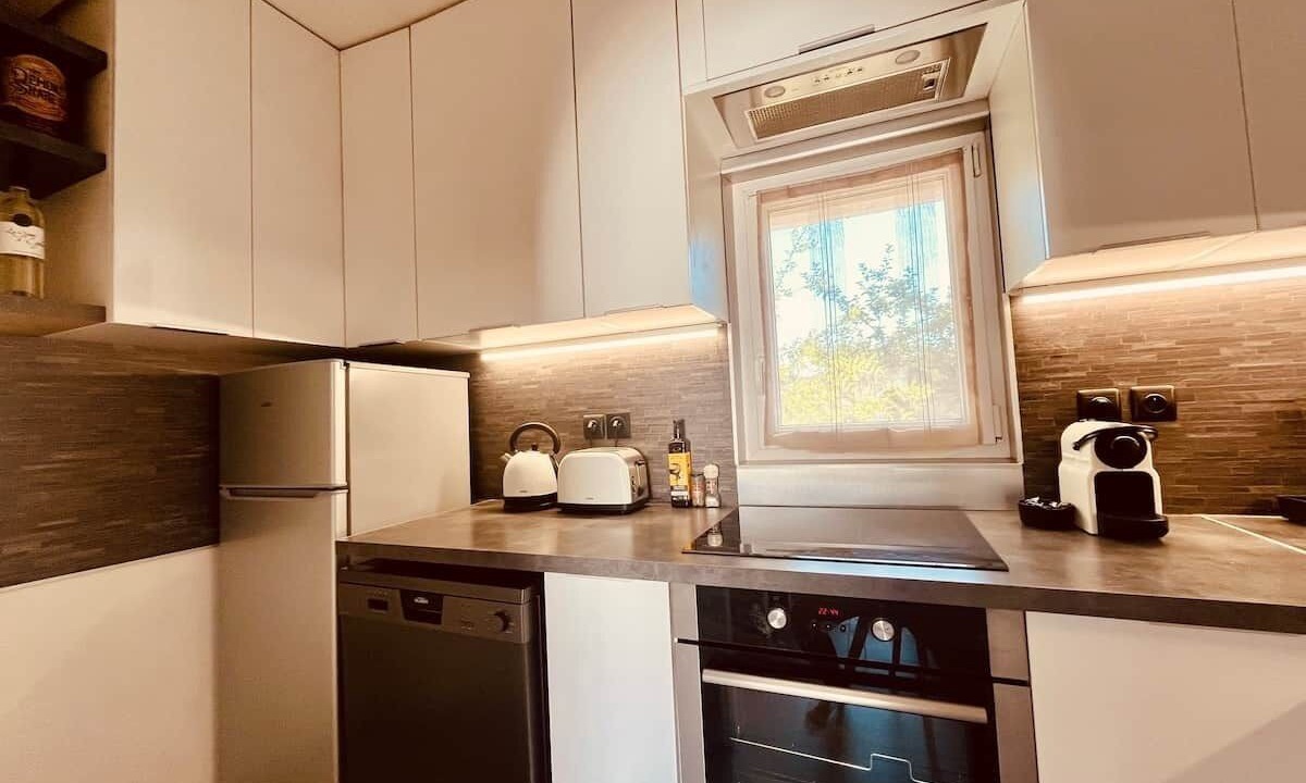 Photo of Kitchen in Simiane-Collongue