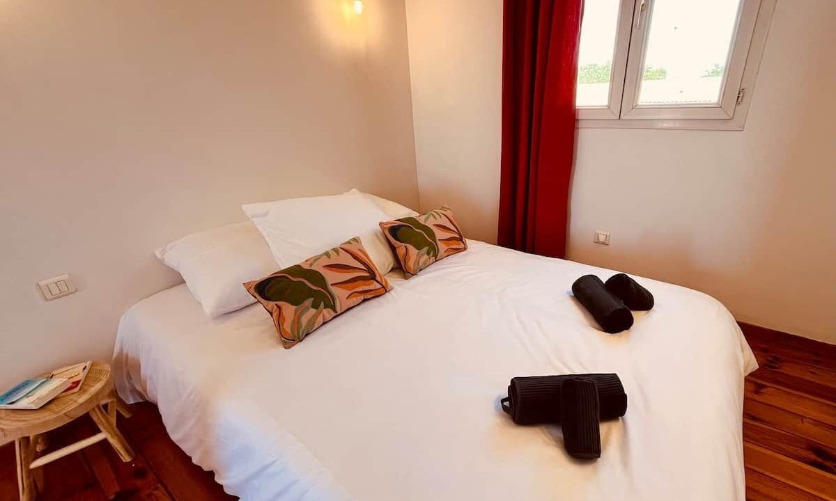 Photo of Bedroom in Simiane-Collongue