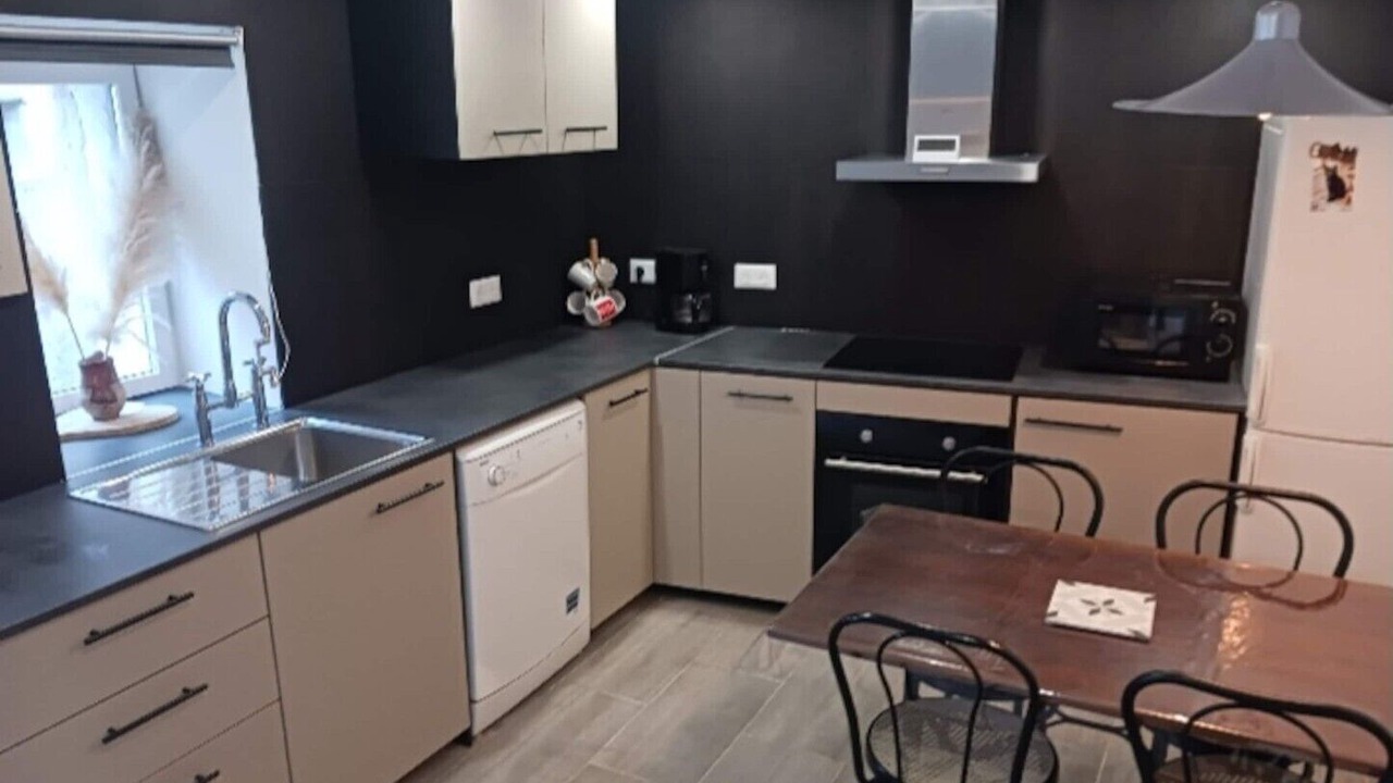 Photo of Kitchen in Roujan